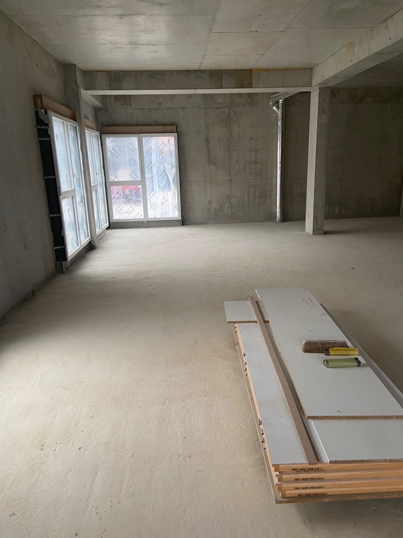 Plateau béton nettoyé après travaux